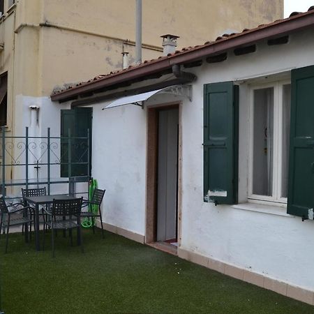 Gabrielli Rooms Et Apartments Sant Antonio Alloggio 4 M0230914084 เวโรนา ภายนอก รูปภาพ