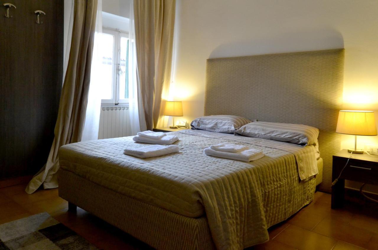 Gabrielli Rooms Et Apartments Sant Antonio Alloggio 4 M0230914084 เวโรนา ภายนอก รูปภาพ