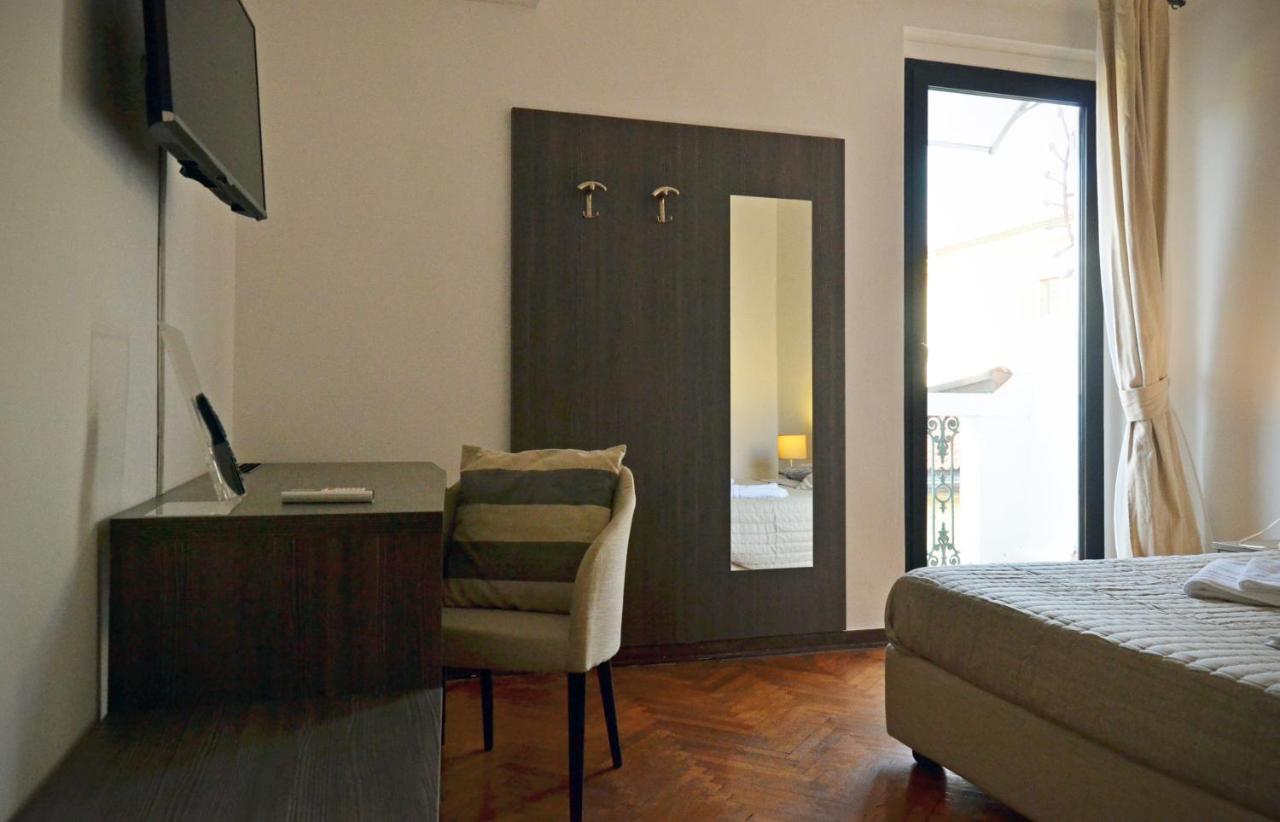 Gabrielli Rooms Et Apartments Sant Antonio Alloggio 4 M0230914084 เวโรนา ภายนอก รูปภาพ