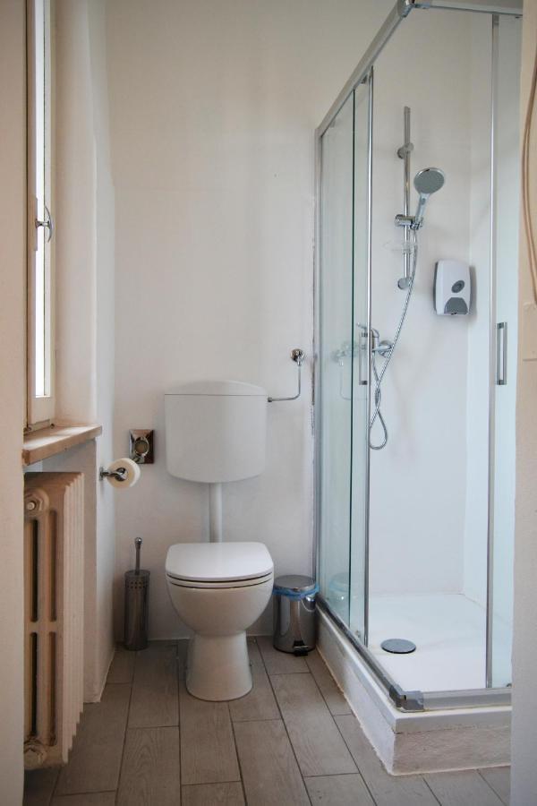Gabrielli Rooms Et Apartments Sant Antonio Alloggio 4 M0230914084 เวโรนา ภายนอก รูปภาพ